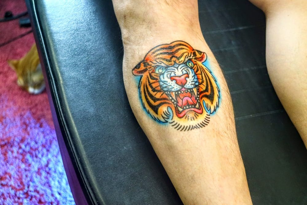 Tat-Bar-Las-Vegas-Tiger-Face-Shin Tattoo - Faux Tattoo Studios